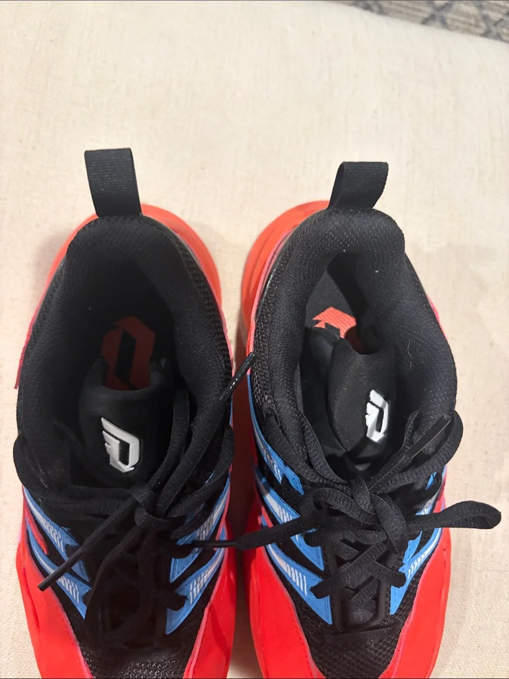 adidas Dame certified 3 low basketball sneakers solar red kids sz 4